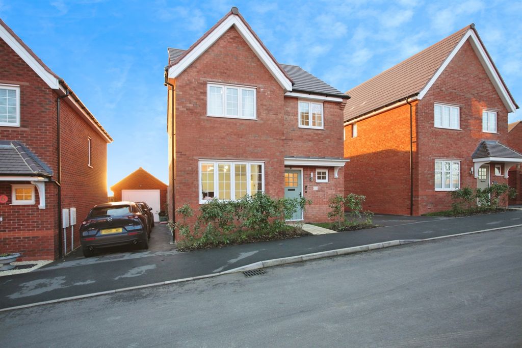 Property photo 2 of 25