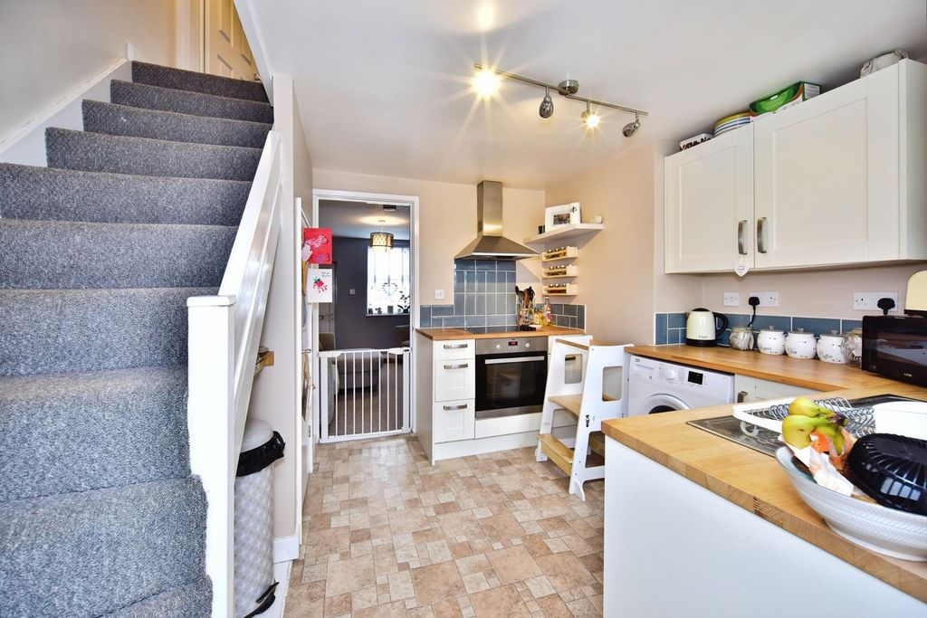 Property photo 3 of 18 Pbox-Img.Jpg