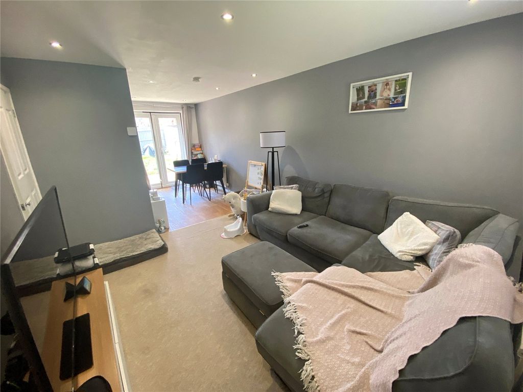 Property photo 2 of 16 Picture No. 08