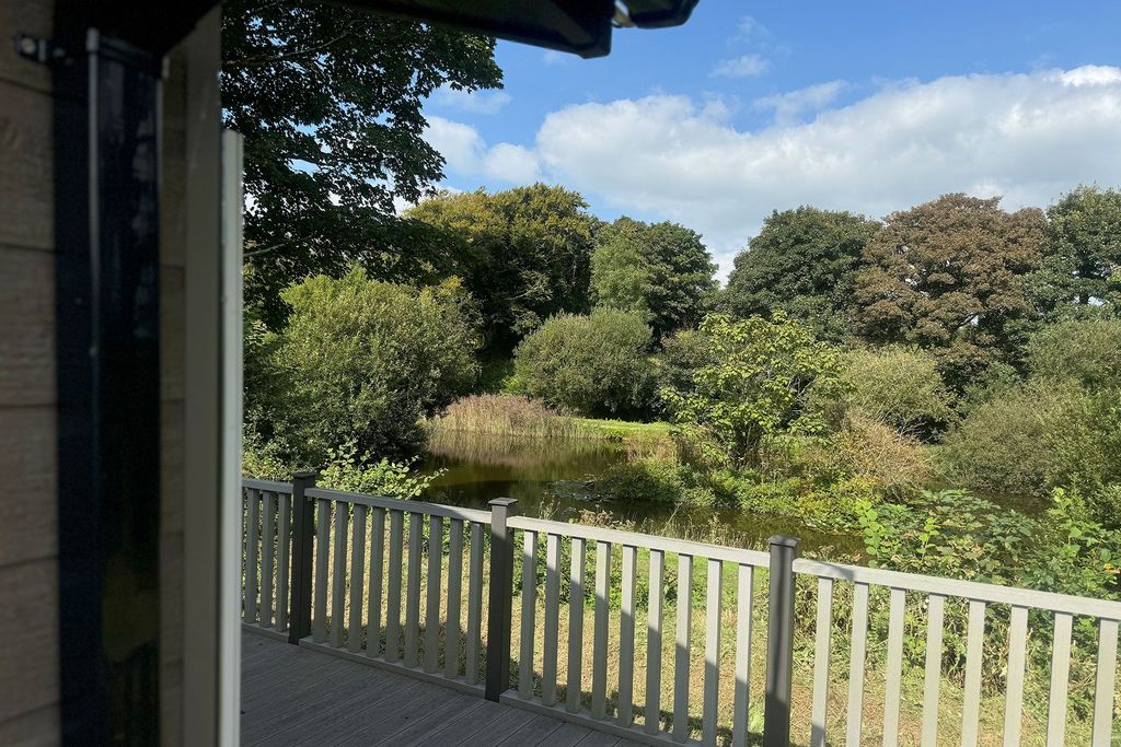 Property photo 3 of 24