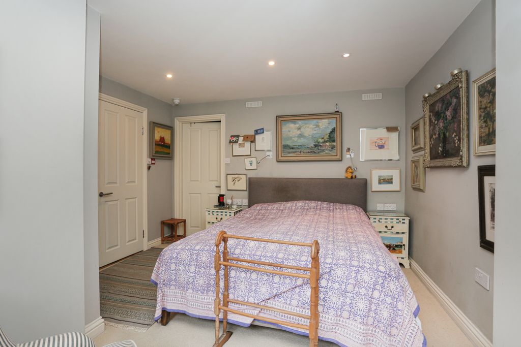 Additional image 10 of 6 bed terraced house for saleNelson Crescent, Ramsgate CT11