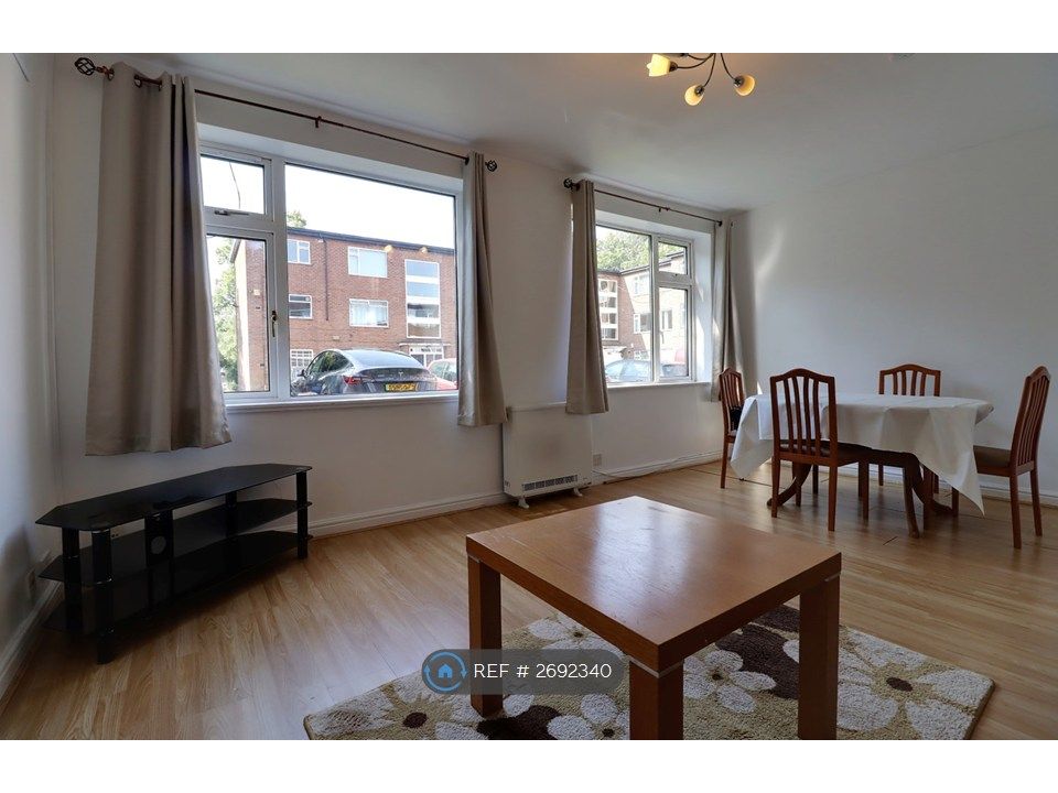 Property photo 3 of 11