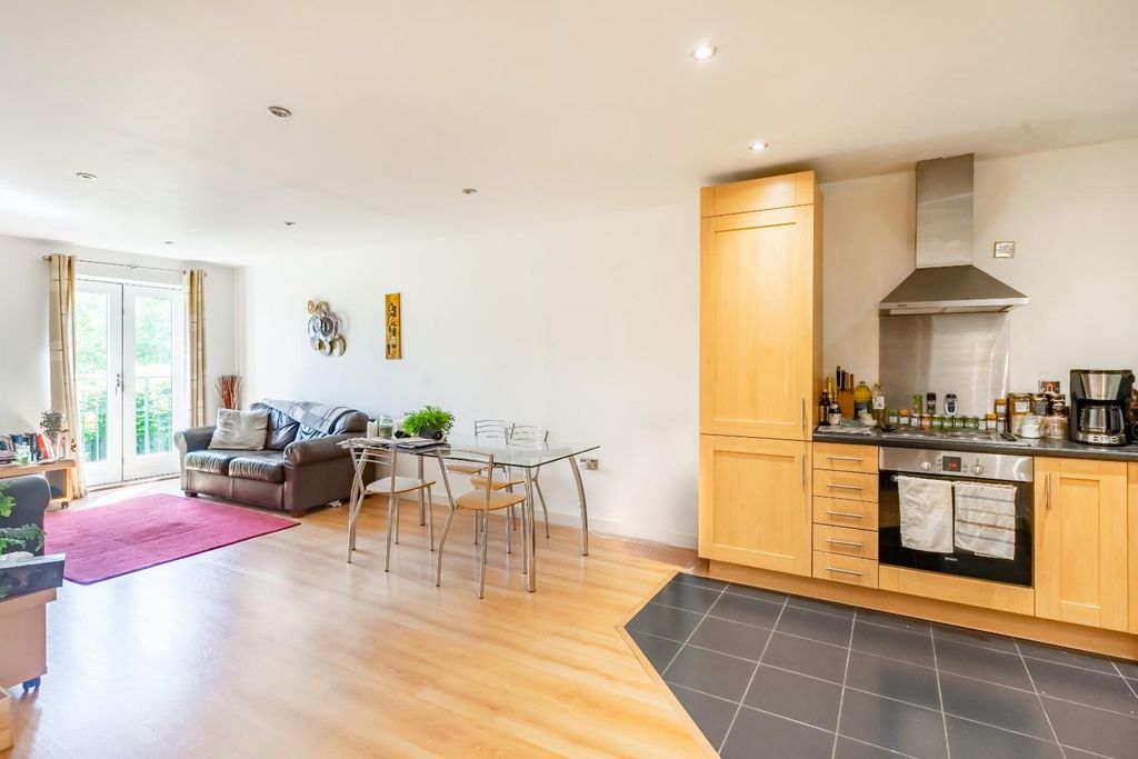 Property photo 3 of 10 9W5Jrhkijemrxgu4Qpro0Q.Jpg