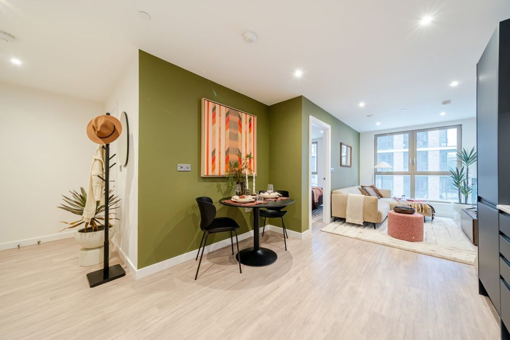 Property photo 3 of 19