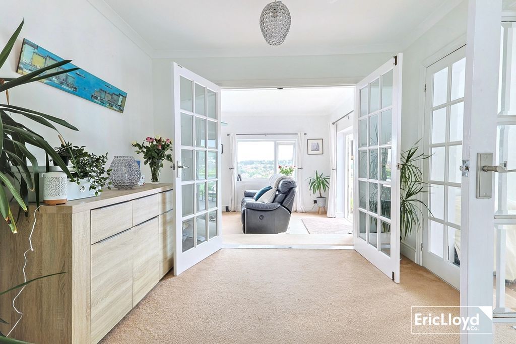 5 bed detached house for saleCopythorne Road, Brixham TQ5 photo 4