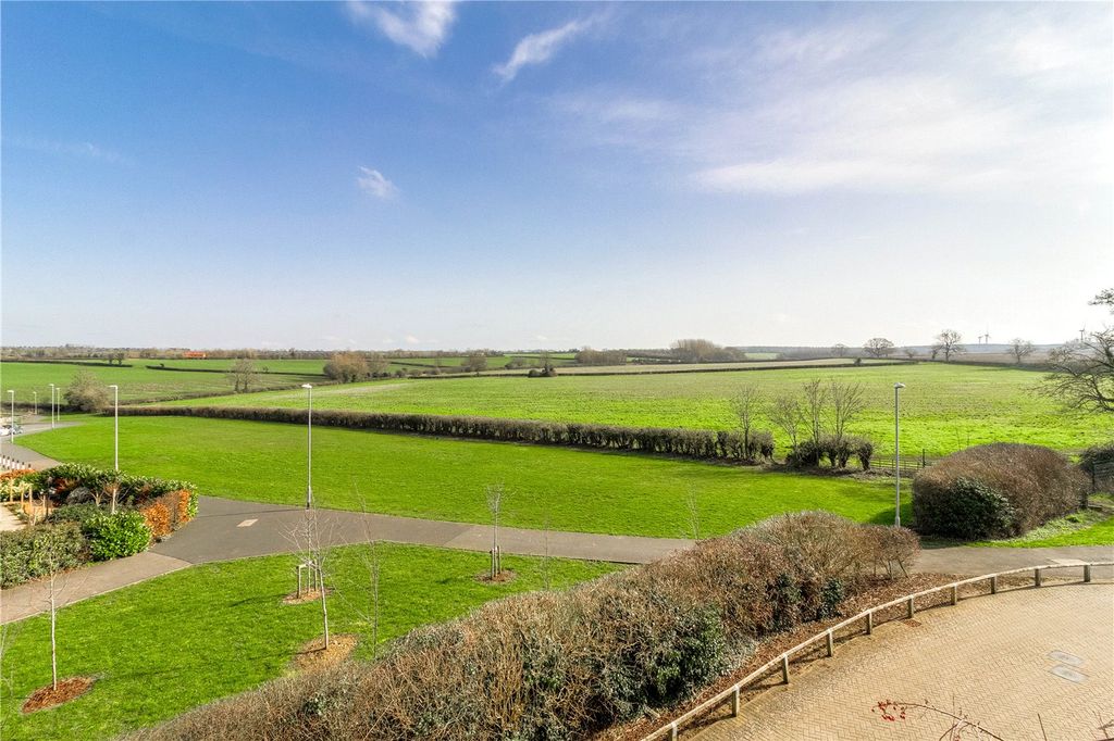 Property photo 2 of 20 Picture No. 15