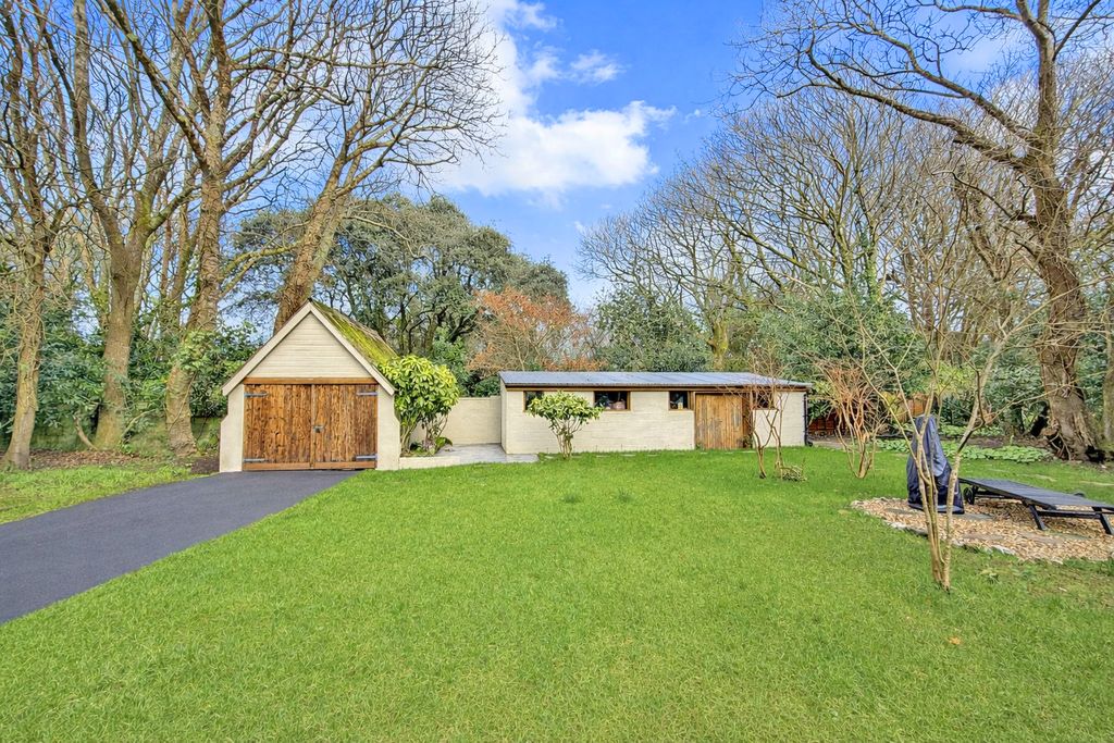 Property photo 3 of 17 Photo 3