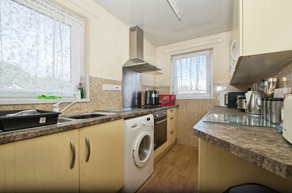 Property photo 3 of 16 Photo