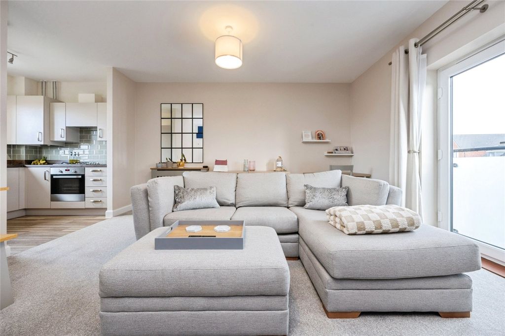 Property photo 2 of 13 Picture No. 11