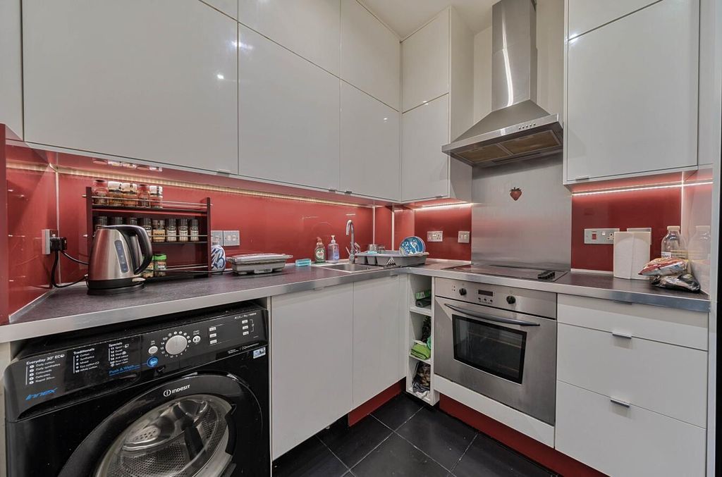 Property photo 3 of 12 Kitchen.Jpg