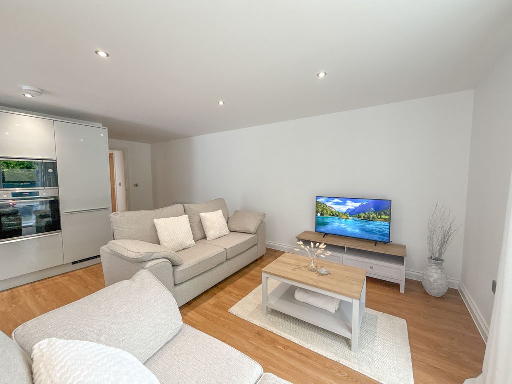 Property photo 3 of 12 Lounge Area