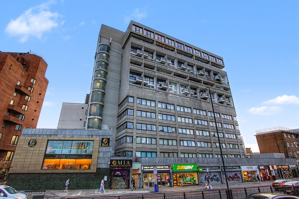 Property photo 1 of 10 Flat 24 Centre Heights, 137 Finchley Road, Hampstead, London, Nw3 6Jg