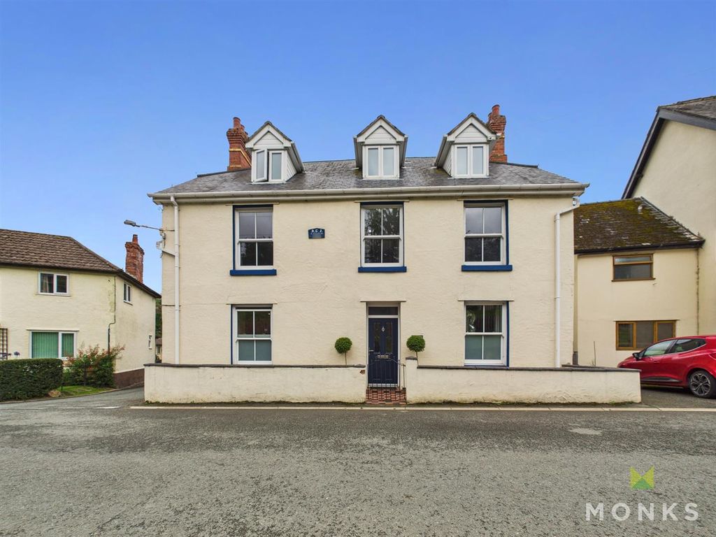 Property photo 1 of 28 Cam01420G0-Pr0720-Still032.Jpg