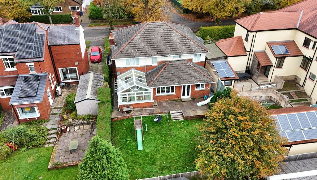 Property photo 2 of 34