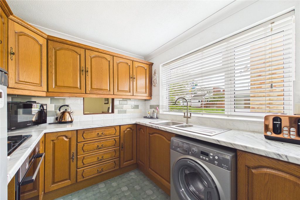 Property photo 3 of 15 Kitchen