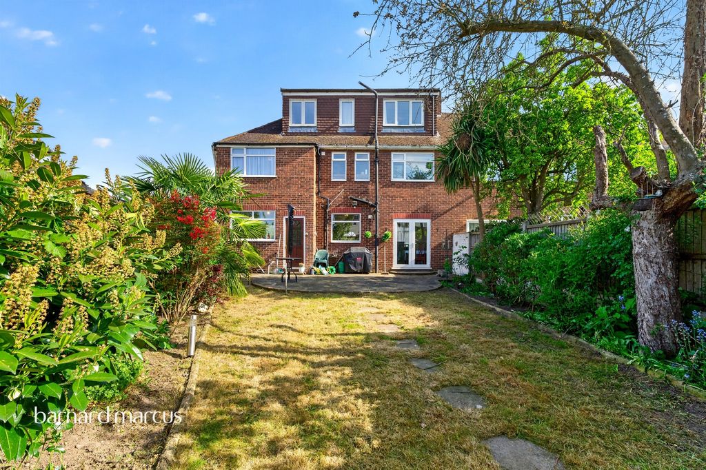 Additional image 4 of 7 bed semi-detached house for saleHarvest Road, Feltham TW13
