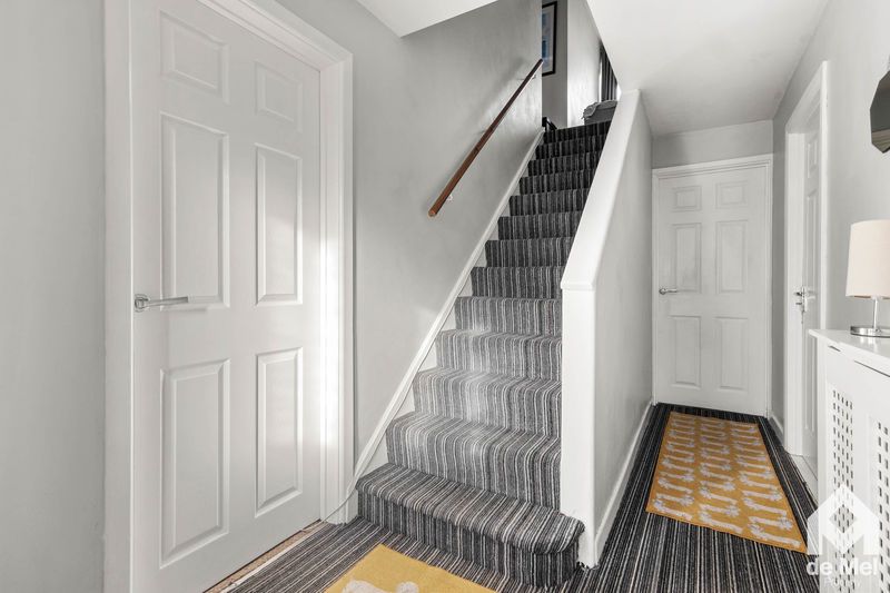 Property photo 2 of 12 Photo 8