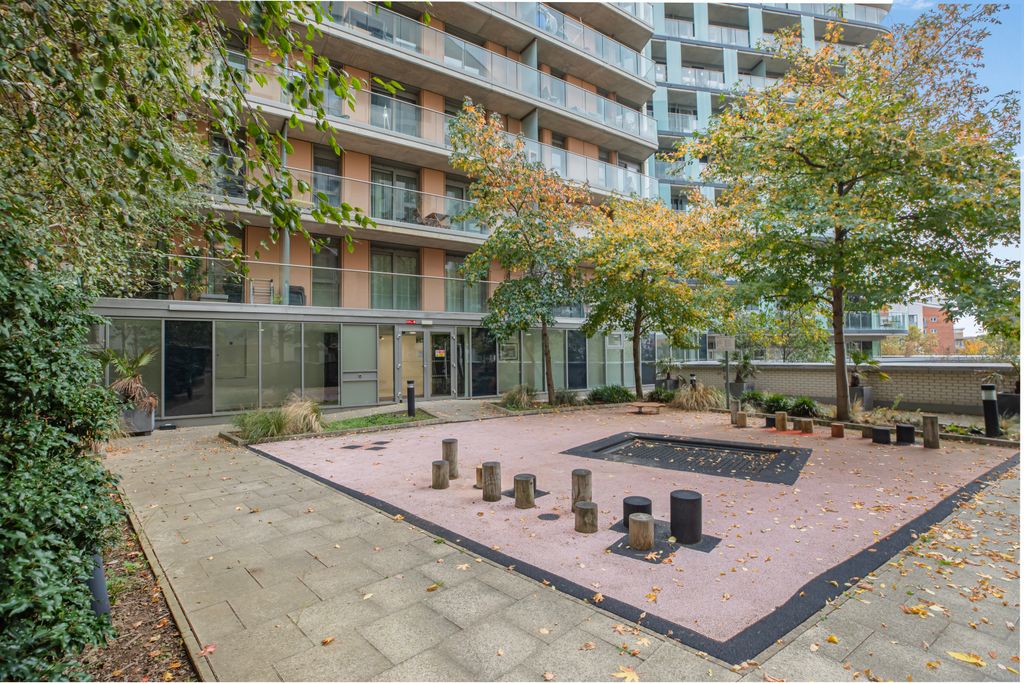 Property photo 2 of 30 Garden