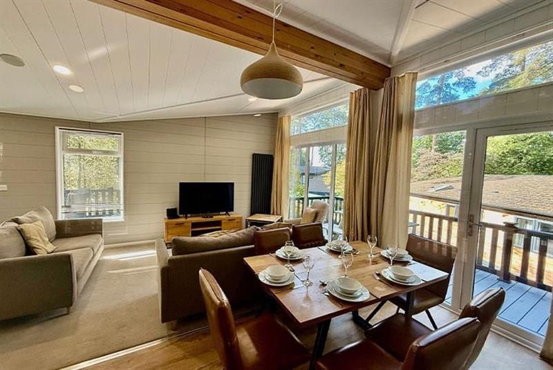 Property photo 3 of 9 006040 2 20260215 00.Jpeg