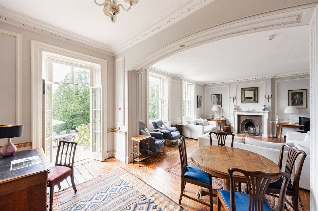 Property photo 2 of 20 Ingoldisthorpe Hall