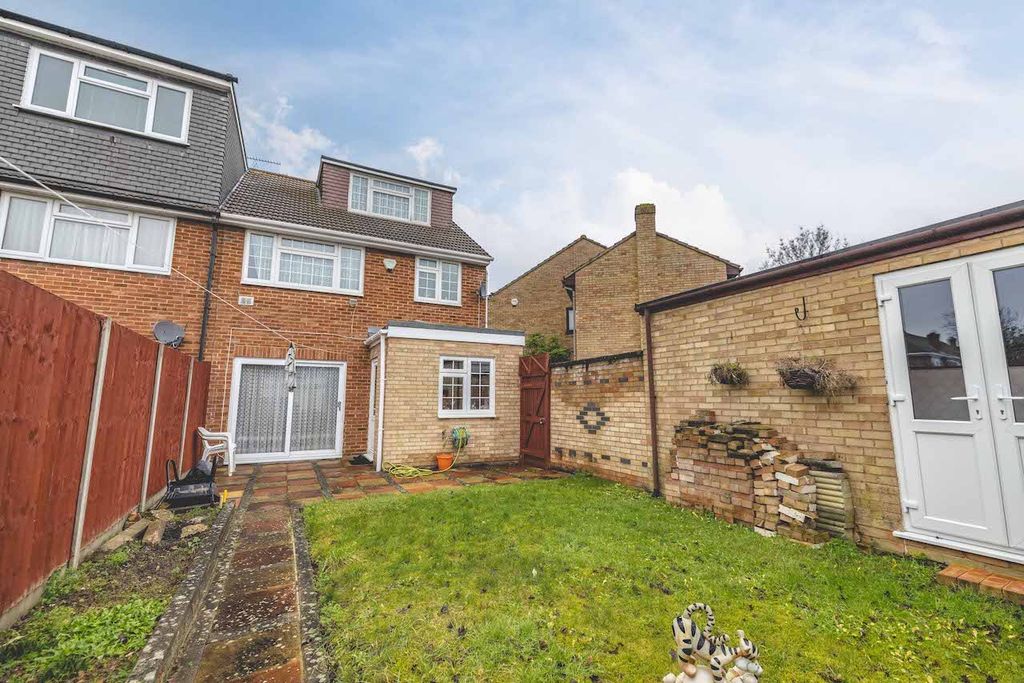 Property photo 2 of 13