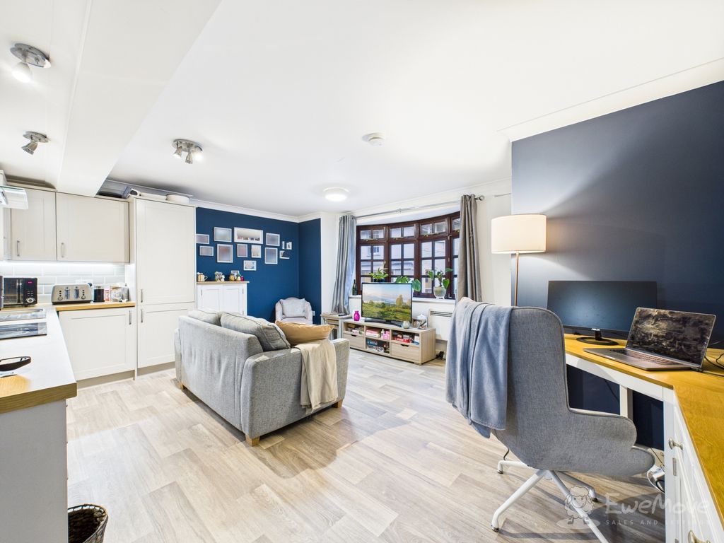 Property photo 2 of 9 Living Area