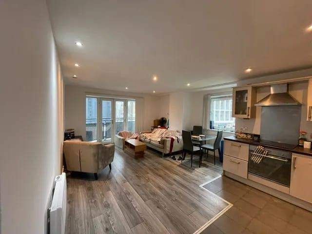 Property photo 3 of 5