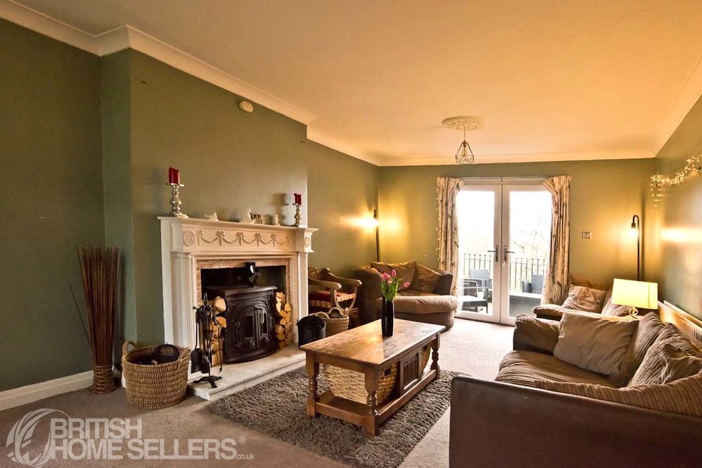 Property photo 1 of 22 Picture No. 12