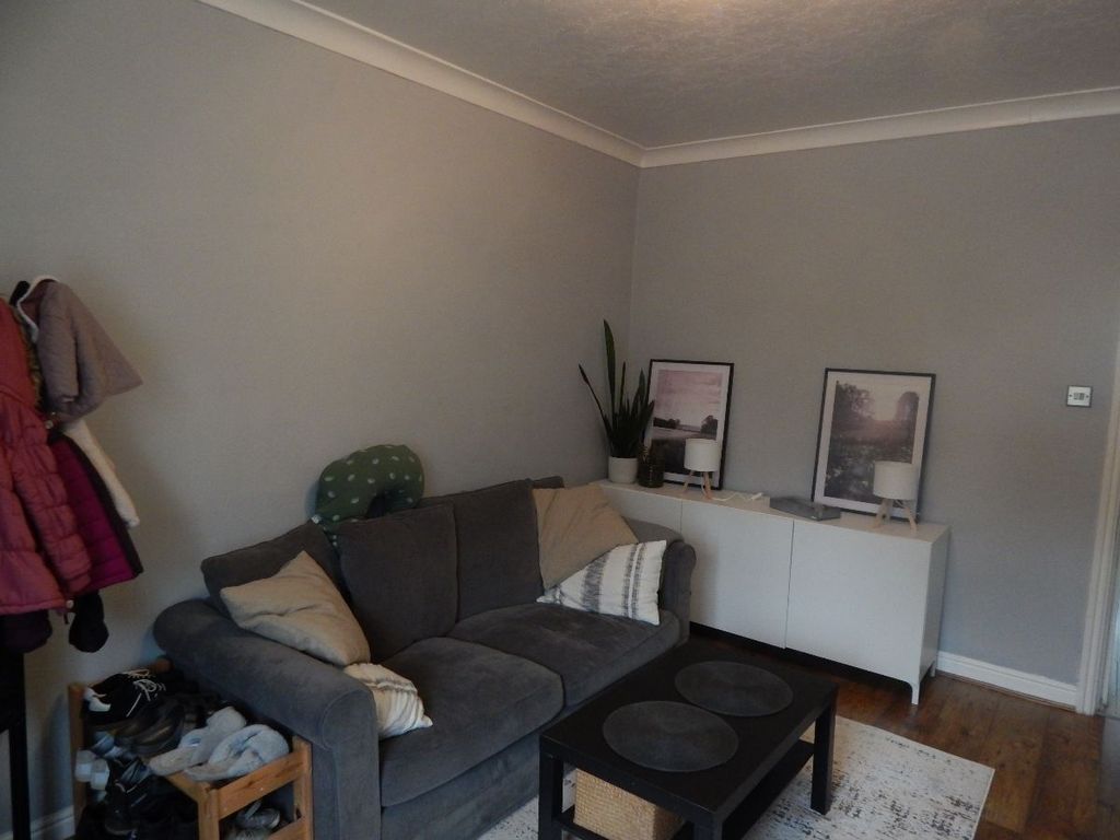 Property photo 3 of 23