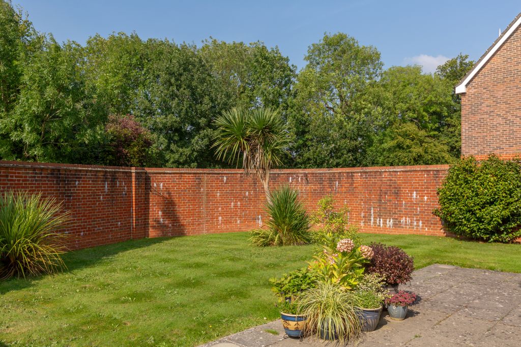 Property photo 2 of 16 Picture No. 05