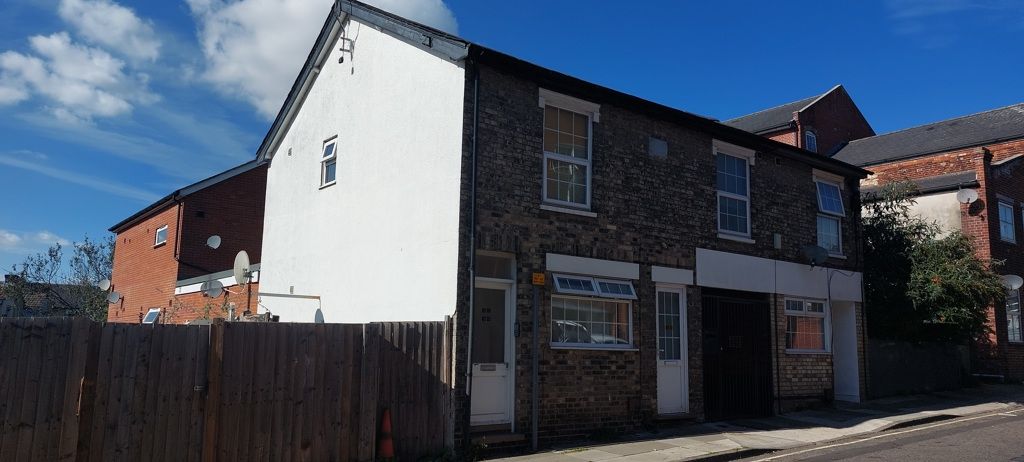 Property photo 1 of 8 Photo 1