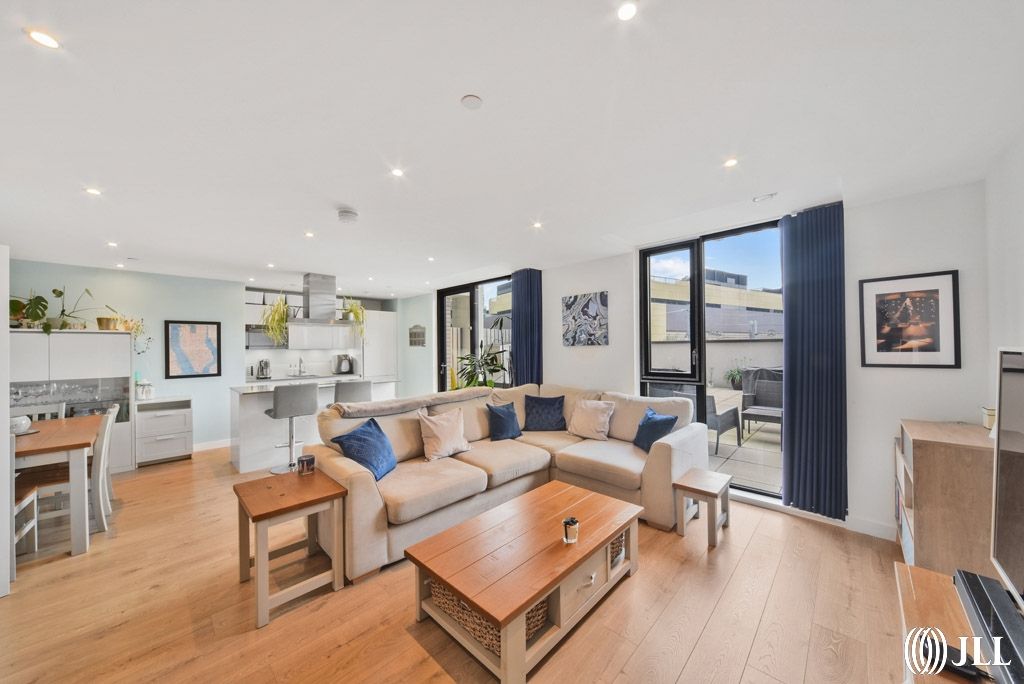 Property photo 1 of 24