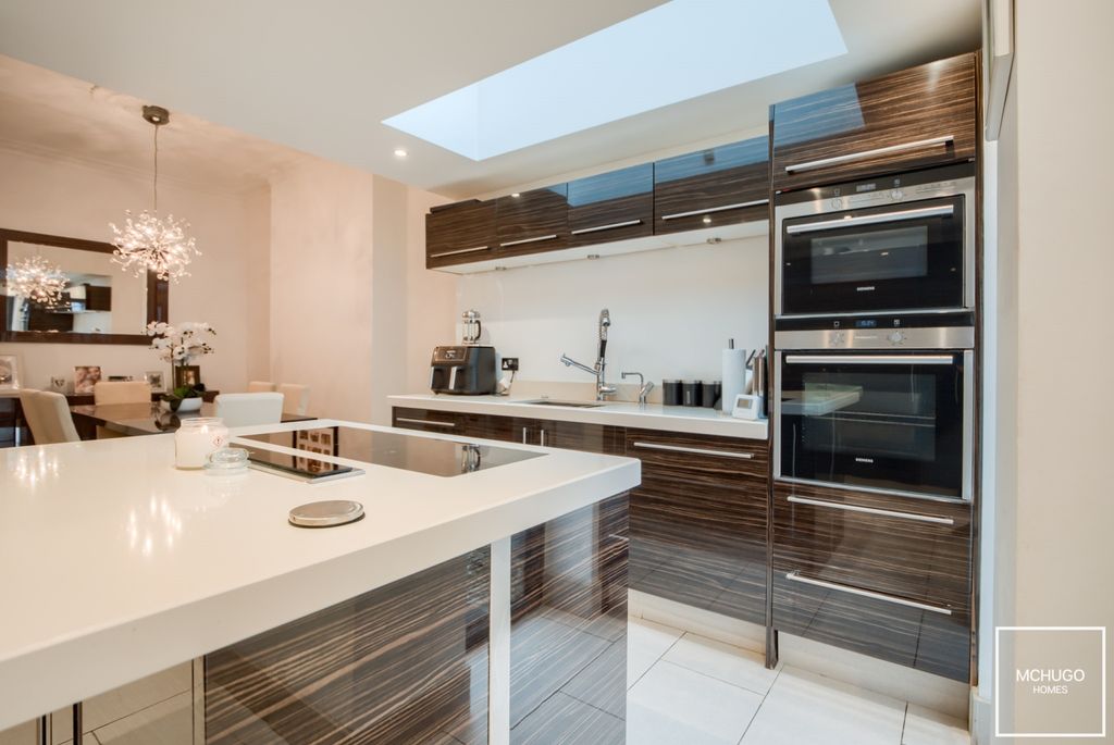 Property photo 3 of 20 Xt5A7210-Hdr(3)