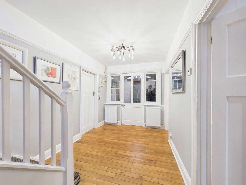 Property photo 2 of 37