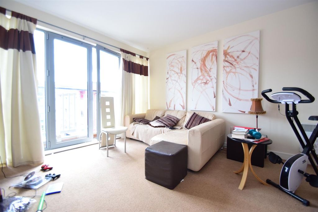 Property photo 2 of 6