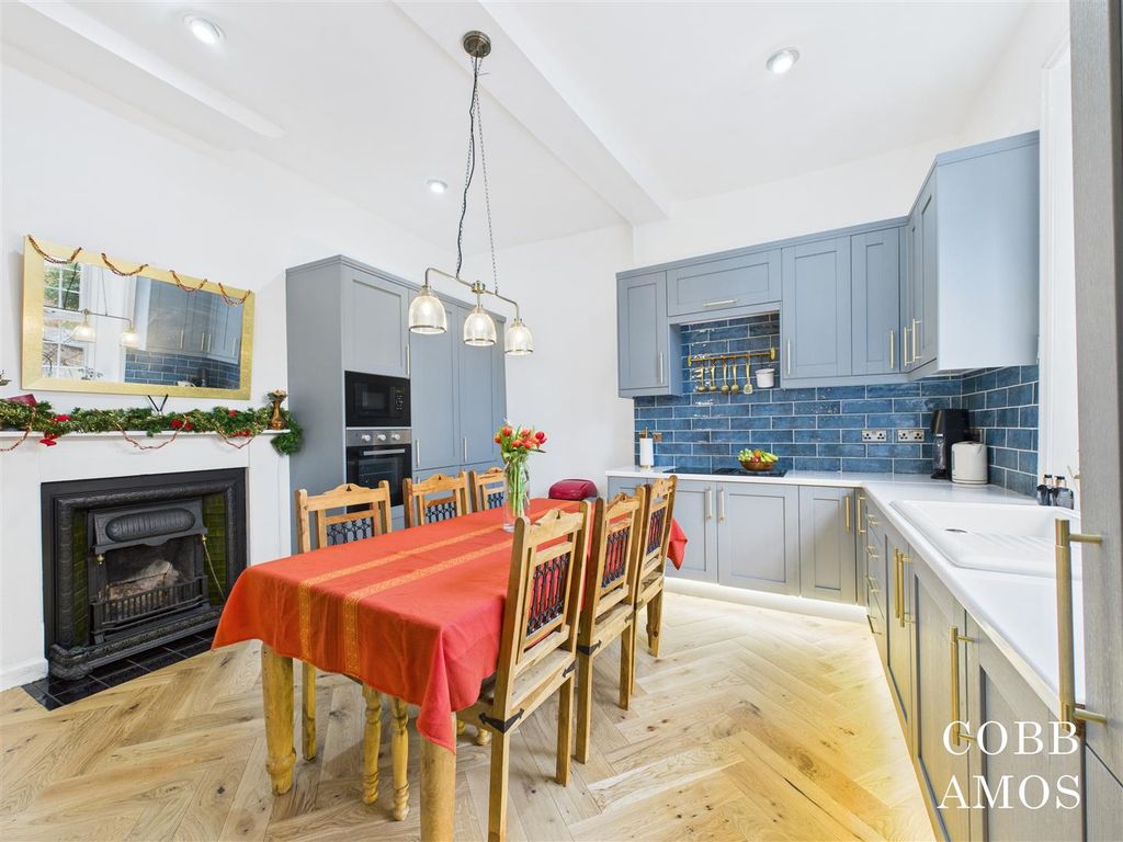 Property photo 3 of 16 Cam02803G0-Pr0246-Still015.Jpg