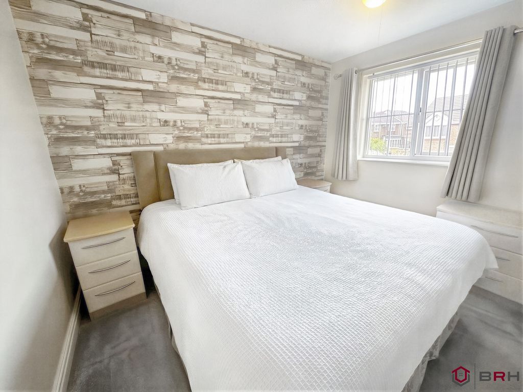Property photo 3 of 28
