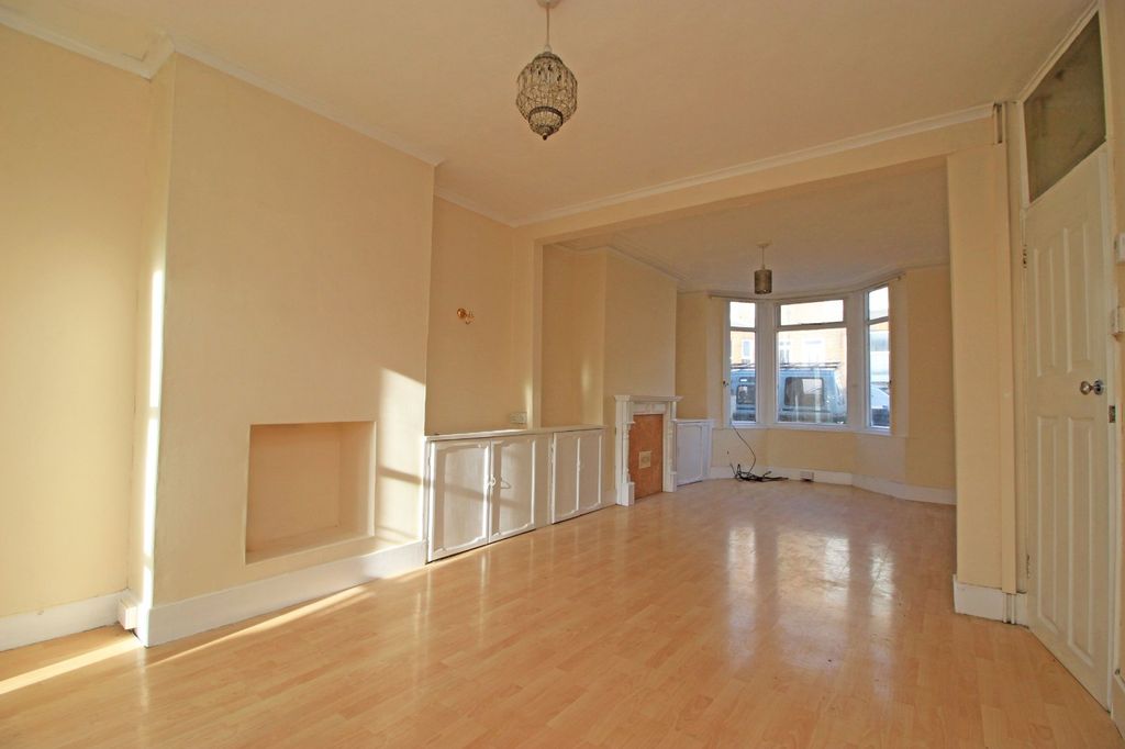 Property photo 2 of 10 Picture 2