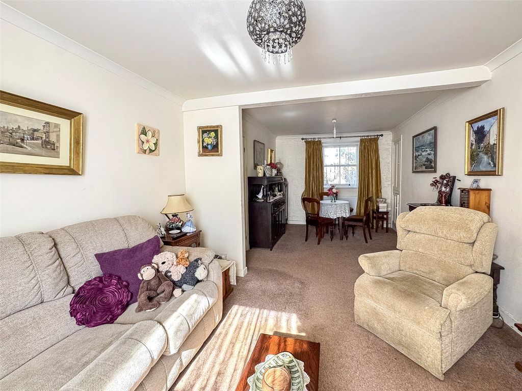 Property photo 2 of 16 Picture No. 13