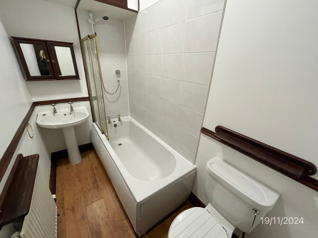 Property photo 3 of 5 Bathroom