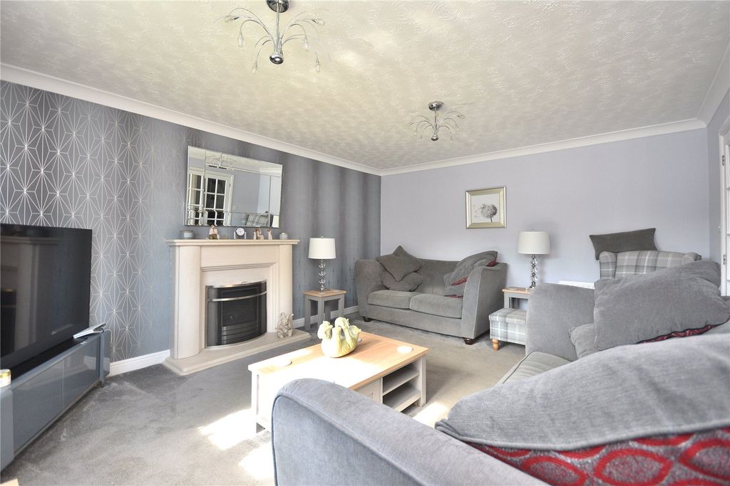 Property photo 2 of 20 Picture No. 13