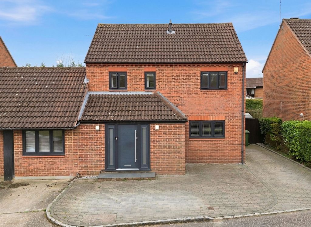 Property photo 1 of 24