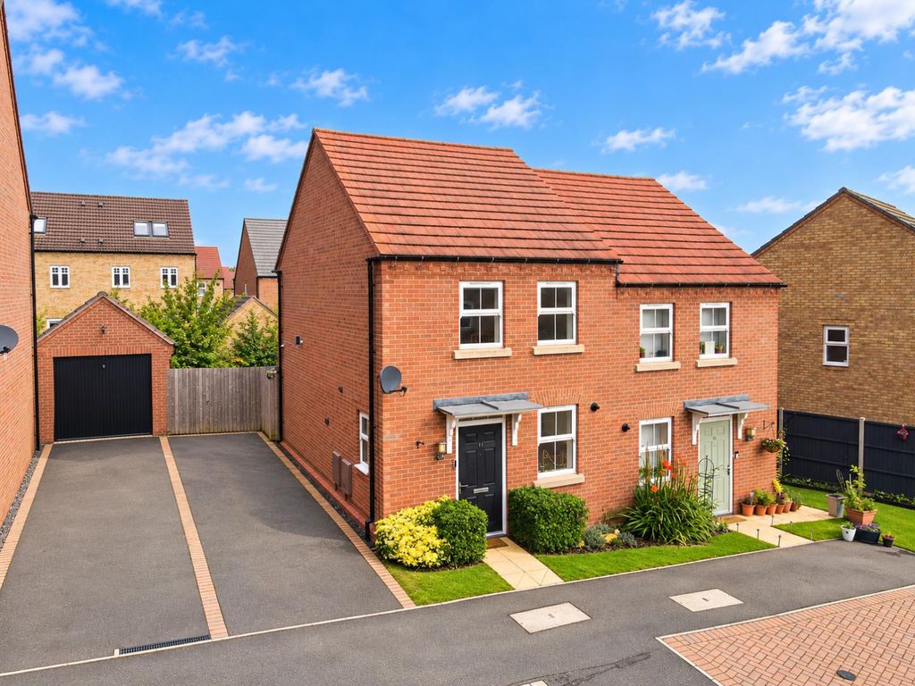 Property photo 1 of 20 00A17Ccf-F12E-4864-8c75-6B6956117Df6.Png