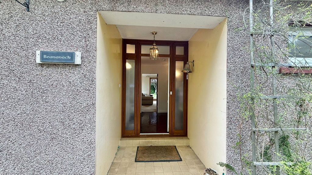 Property photo 2 of 40