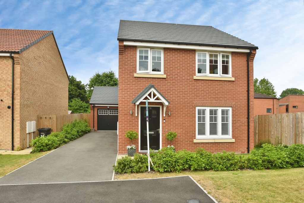 Property photo 2 of 22 12Stagecoachdrive-30