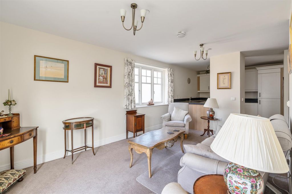 Property photo 3 of 14 21 Arden Grange_4.Jpg