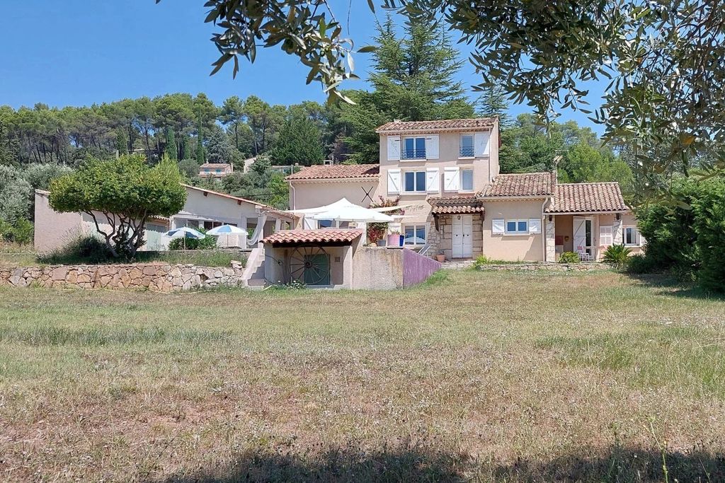 Property photo 2 of 21