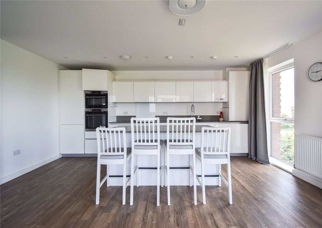 Property photo 2 of 10 Picture No. 05