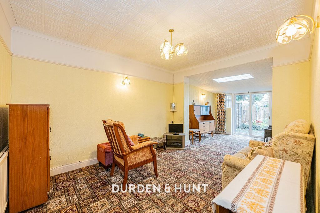 Property photo 2 of 27 Warren-10.Jpg