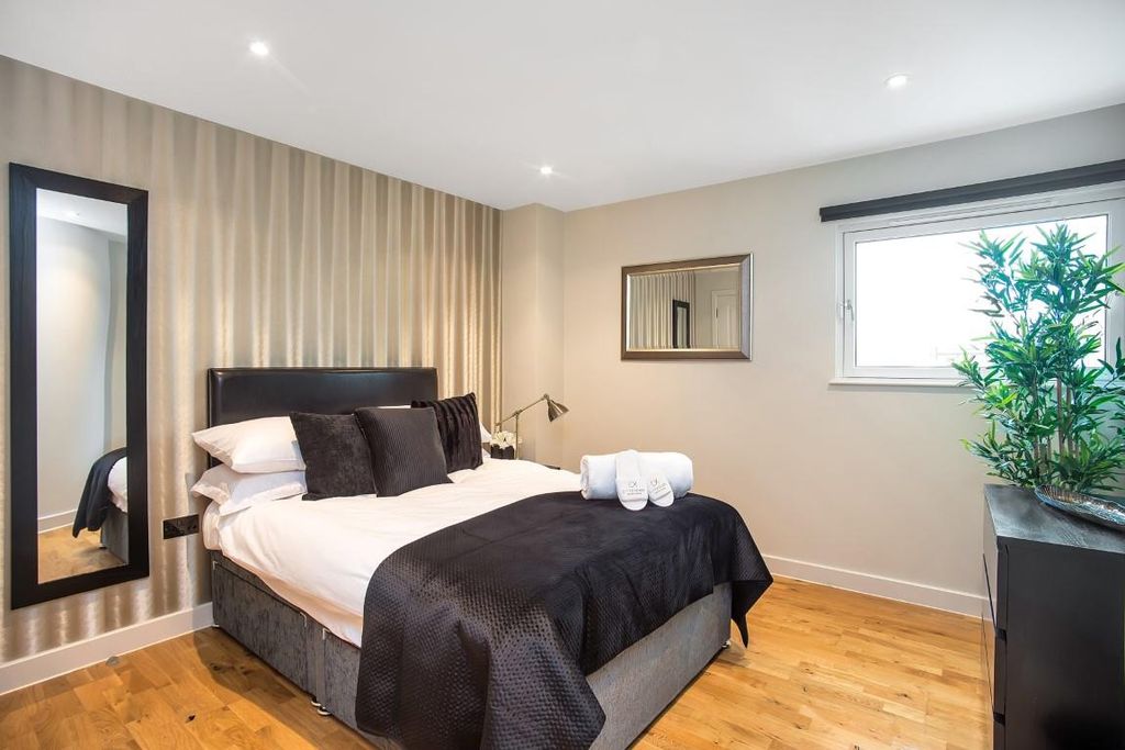 Property photo 3 of 12 Dsc_7827 (Medium).Jpg